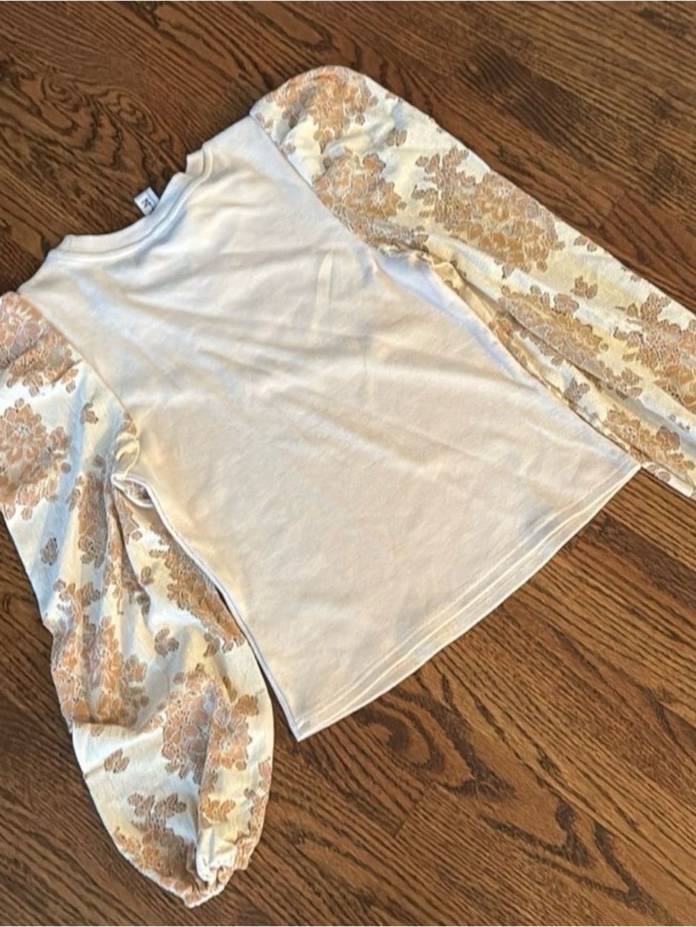 dolan Dusty Beige/Soft Peach Lace-Sleeve Puff Top